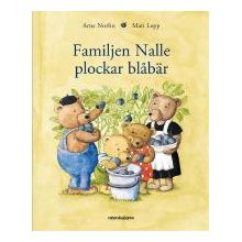 Familjen Nalle plockar blåbär